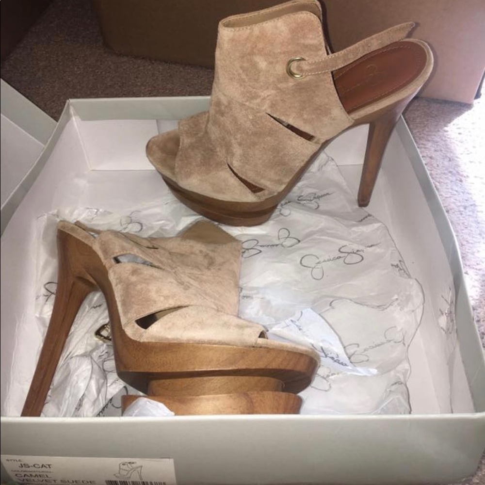 Jessica Simpson heels